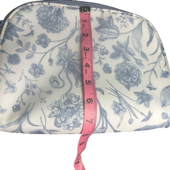 Floral Print Cosmetic Bag Set of 3 NWOT - Picture 6 of 11